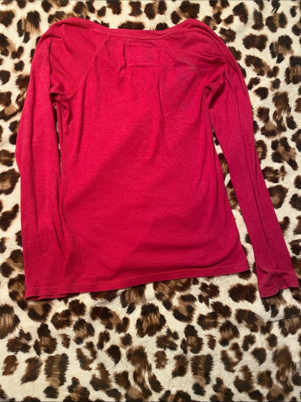 Embellished Raspberry Long-Sleeve V-Neck Tee - Picture 4 of 4